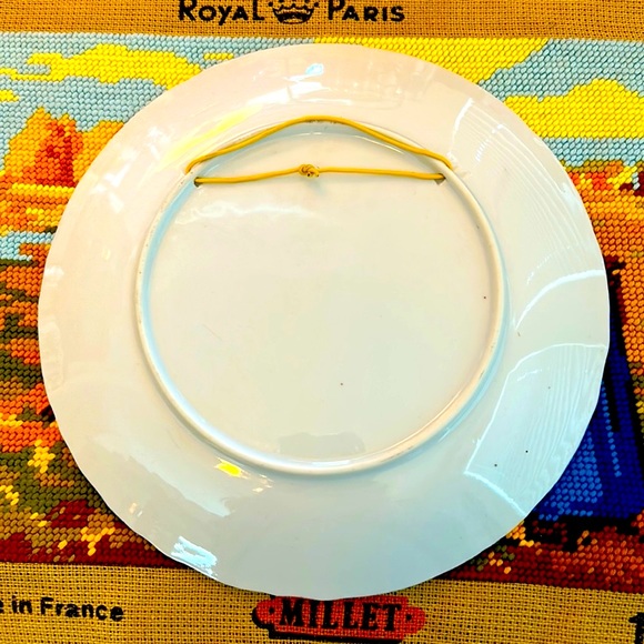 EUC- Vintage Artist Signed Hand-Painted Display Plate - Picture 10 of 10